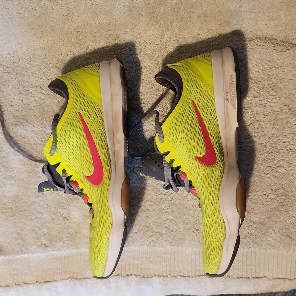 Nike Training Zoom Fit 704658-700 Women's Neon Yellow Athletic Shoe Size 8 - Picture 3 of 8